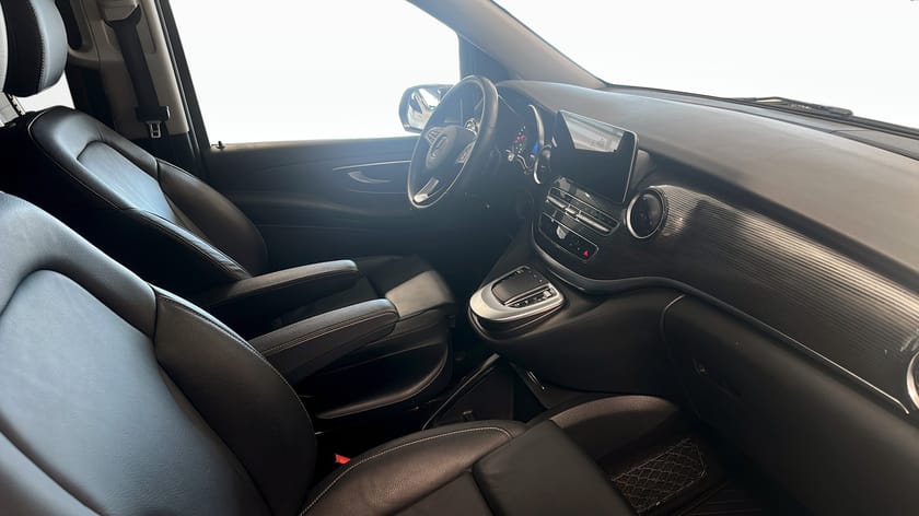 Bild 3 av Mercedes-Benz V 300d 4MATIC 3.2t V300 D AVANTGARDE