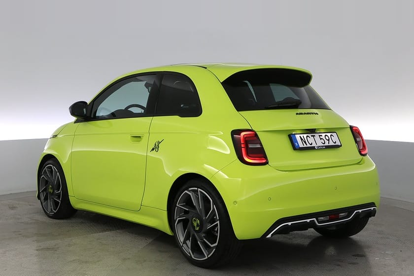 Bild 4 av Abarth 500e 42 kWh Scopionissima Pano Kamera Navi BLIS