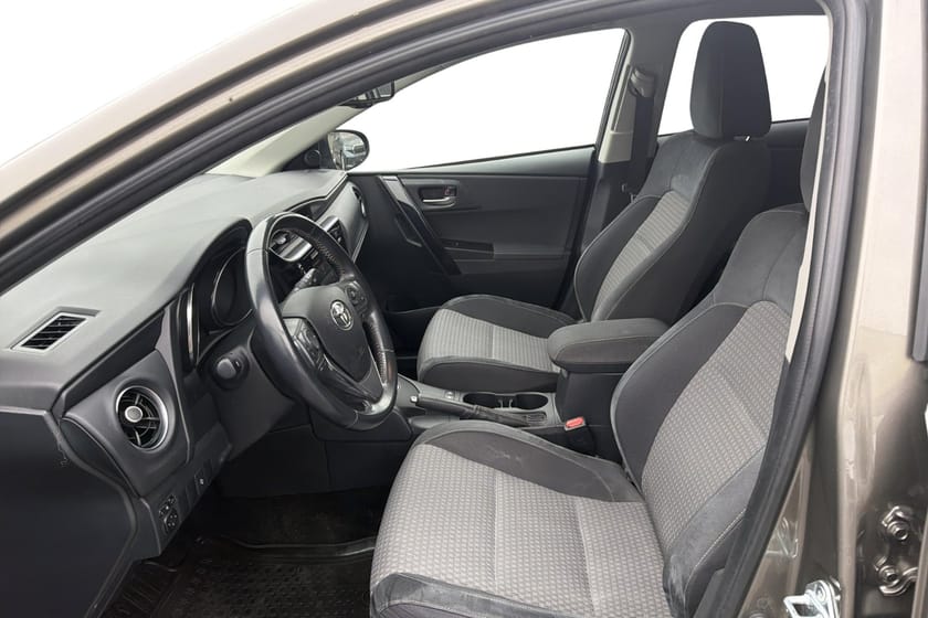 Bilde 5 av Toyota Auris Hybrid 1,8 E-CVT Sport Vision
