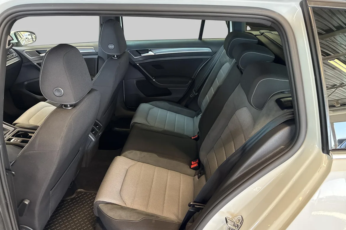 picture of a car