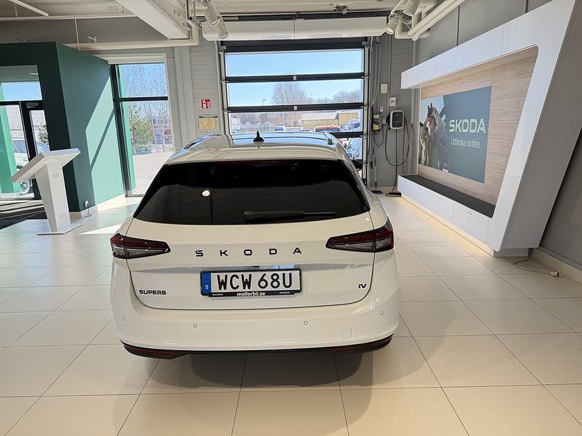 Bild 5 av Škoda Superb iV Kombi Skoda SPORTLINE - Privatleasing 4725kr/månad