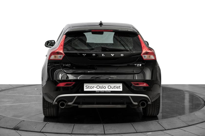 Bilde 4 av Volvo V40 T2 R-Design 122hk, Automat,Skinn,Webasto,Kamera,Navi