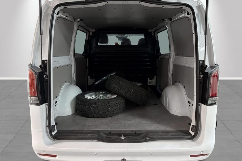Bilde 5 av Mercedes-Benz Vito 119 CDI 4x4 3.0t V119 A2 4MATIC | DISTRONIC, HENGERFESTE, WEBASTO, 360+