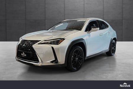 Lexus UX 250h E-Four