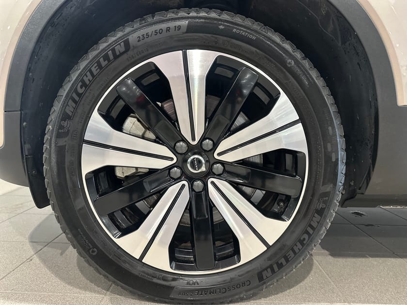 Bild 4 av Volvo XC40 Recharge Single Motor Core, Baklucka elmanövrerad, backkamera.