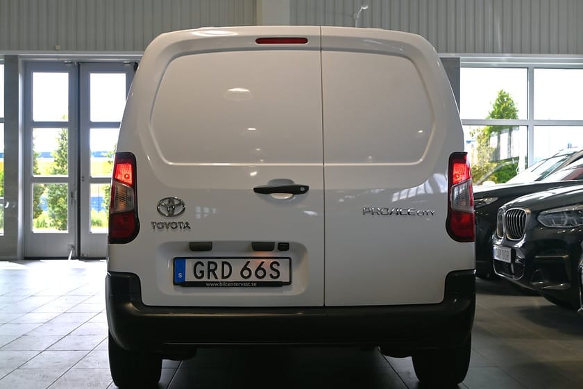 Bild 4 av Toyota ProAce City 1.5D 102hk 3-sits Värmare Kamera