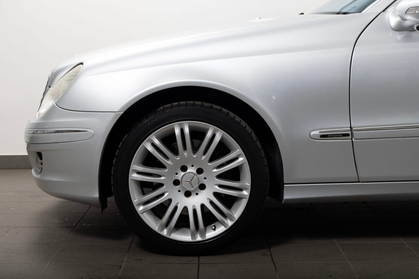 Bild 4 av Mercedes-Benz E 200 Kompressor Sport 5G-Tronic 184hk Läder/Drag/Elstolar