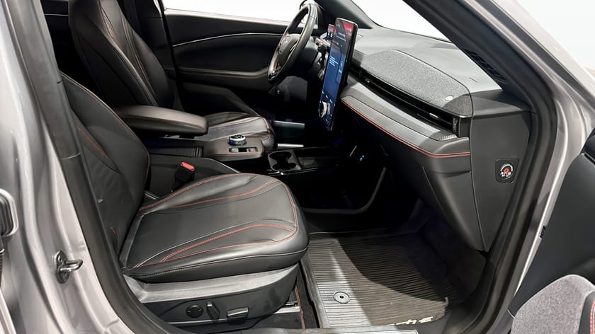 Bild 3 av Ford Mustang Mach-E Standard Range AWD 269HK TEKPKT