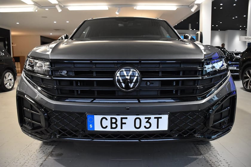 Bild 2 av Volkswagen Touareg R-Line 3.0 V6 TDI 4Motion *DEMO* *SE SPEC*