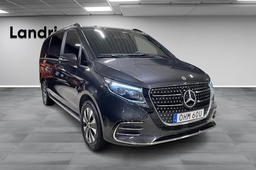 Bild 3 av Mercedes-Benz V 300d 4MATIC 3.2t AMG Värmare Burmester MOMS Drag