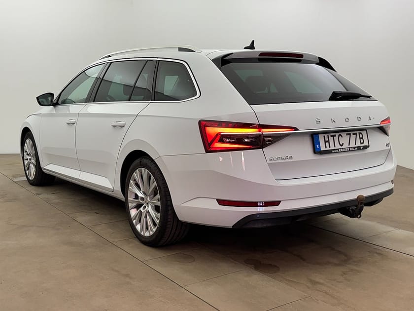 Bild 4 av Škoda Superb iV Kombi Skoda 1.4 TSI Business Edt Style Drag Canton Kamera