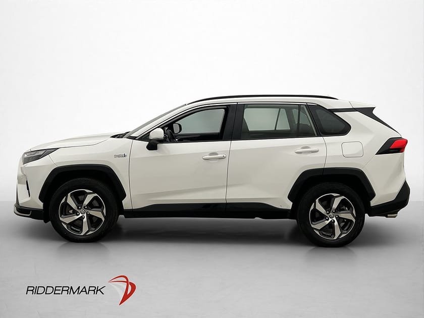 Bild 4 av Toyota RAV4 Plug-in Hybrid 306hk MOMS Active Drag Kamera