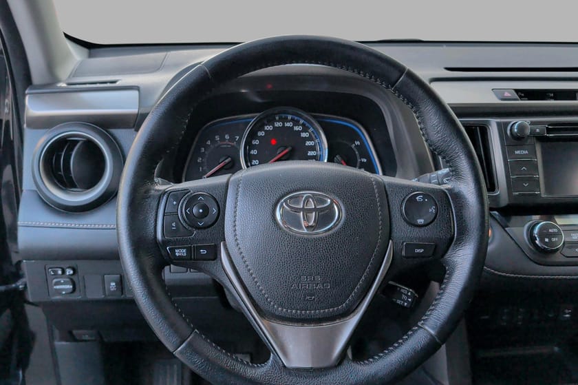 Bilde 5 av Toyota RAV4 2.2 150HK 4X4 Executive - Skinn - Xenon - Hengerfeste