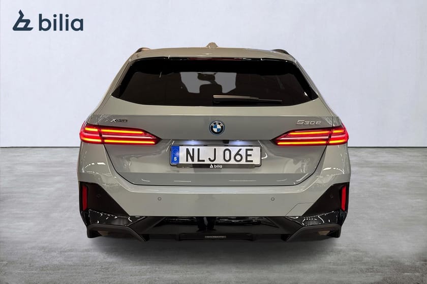 Bild 5 av BMW 530e xDrive Touring M-sport | B&W | Drag | 360 |
