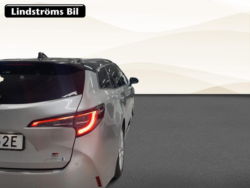 Bild 4 av Toyota Corolla Touring Sports Hybrid 2,0 GR T VINTERHJUL