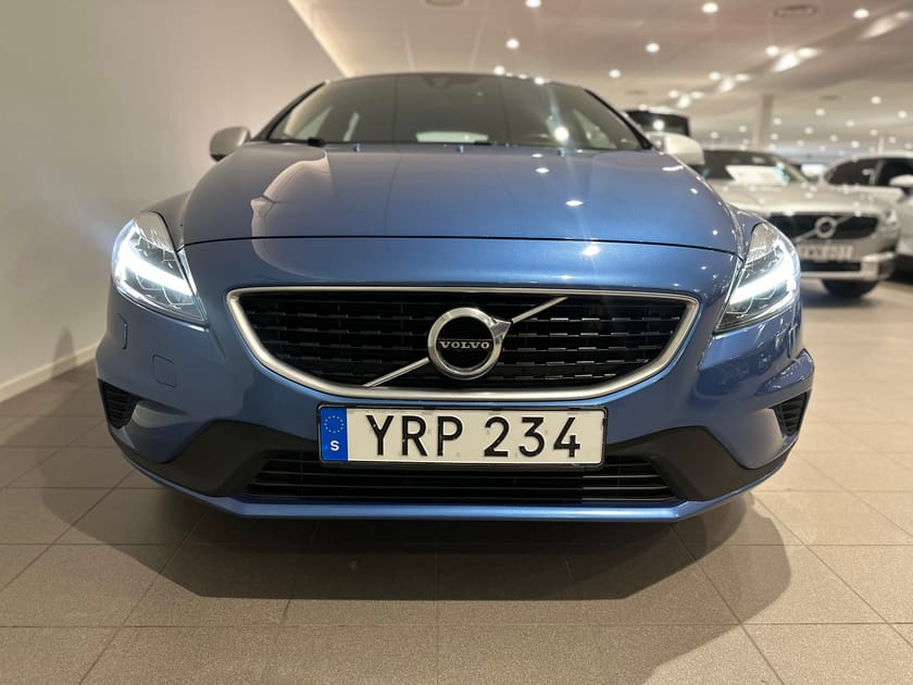 Bild 2 av Volvo V40 D4 Business Adv R-Design, Dragkrok