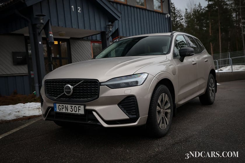 Bild 1 av Volvo XC60 Recharge T6 AWD Plus Dark edition MOMS PANO DRAG Euro 6