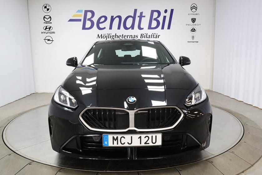 Bild 2 av BMW 120 M Sport | Rattvärme| Backkamera