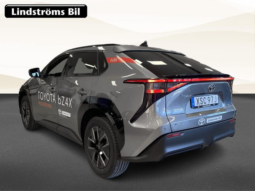 Bild 4 av Toyota bZ4X Active Tech 73.1 kWh 224hk S&V-Hjul Moms