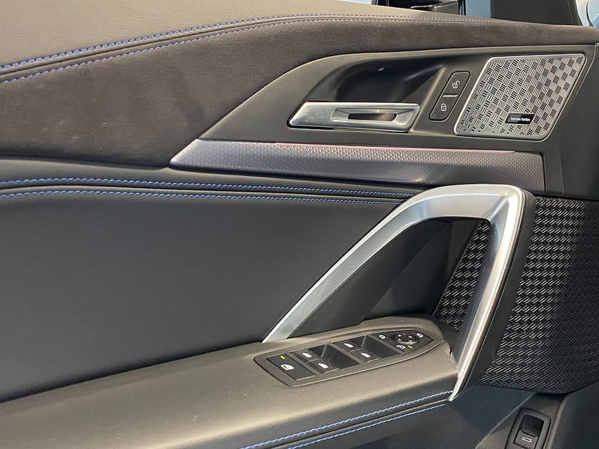 Bild 3 av BMW iX2 xDrive30 M-Sport Drag H/K Adaptiv Farthållare