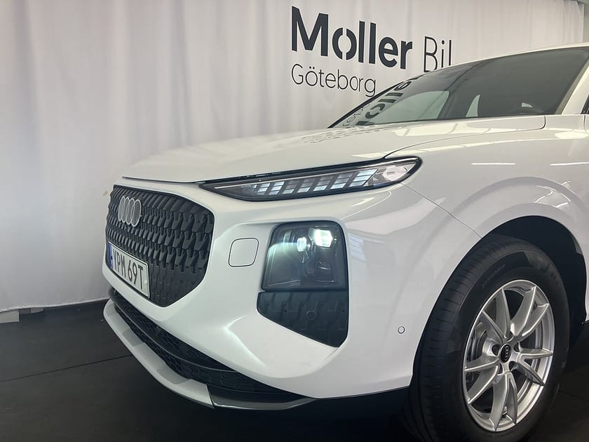 Bild 3 av Audi Q3 Sportback SUV TFSI 110 KW S TRONIC