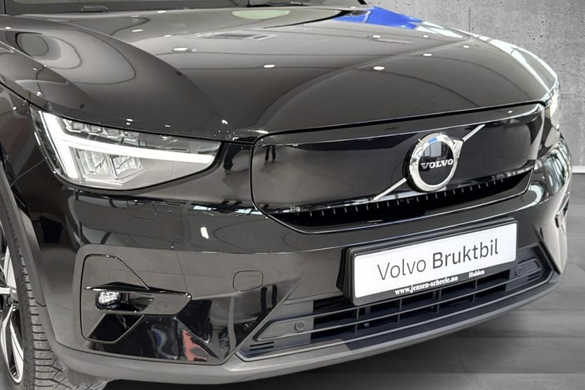 Bilde 3 av Volvo XC40 Recharge Single Motor Plus FWD - Pixel, Ryggekamera, Varmepumpe
