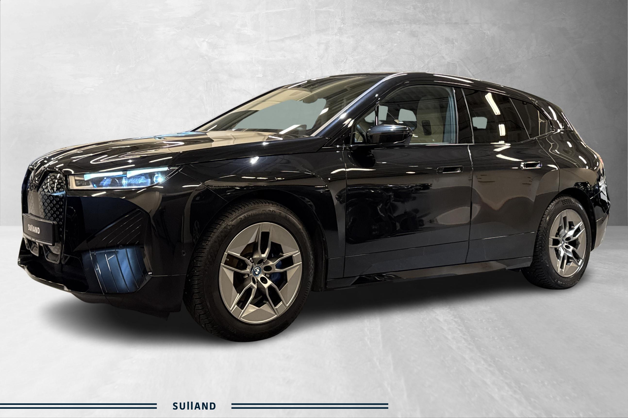 Thumnail bilde 2 av BMW iX xDrive40