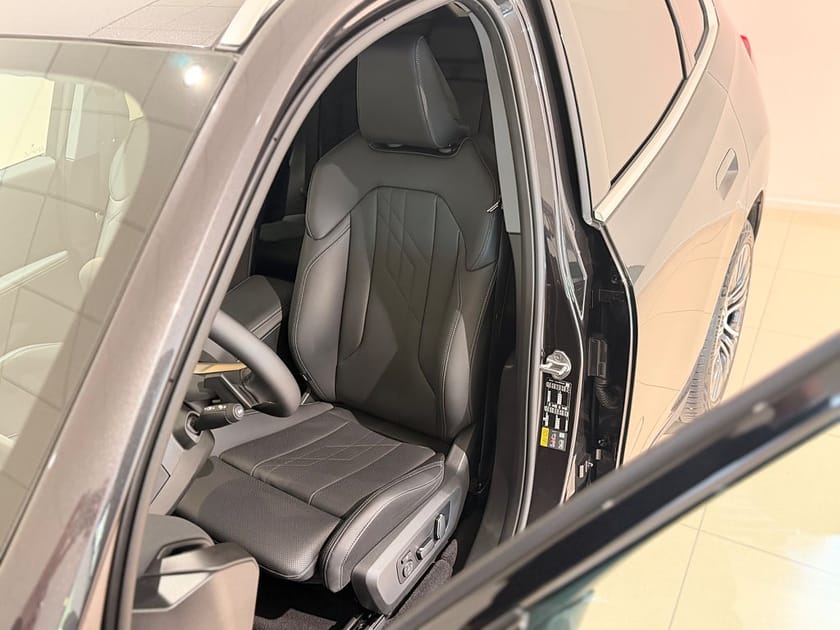 Bild 4 av BMW X3 30e xDrive xDrive, Drag, Värmare, Driving/Parking Plus, HK,20"