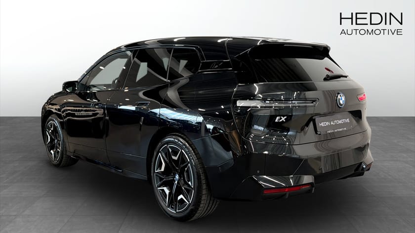 Bild 2 av BMW iX xDrive40 xDrive 40 Sport pkt Exclusive Innovation Panorama