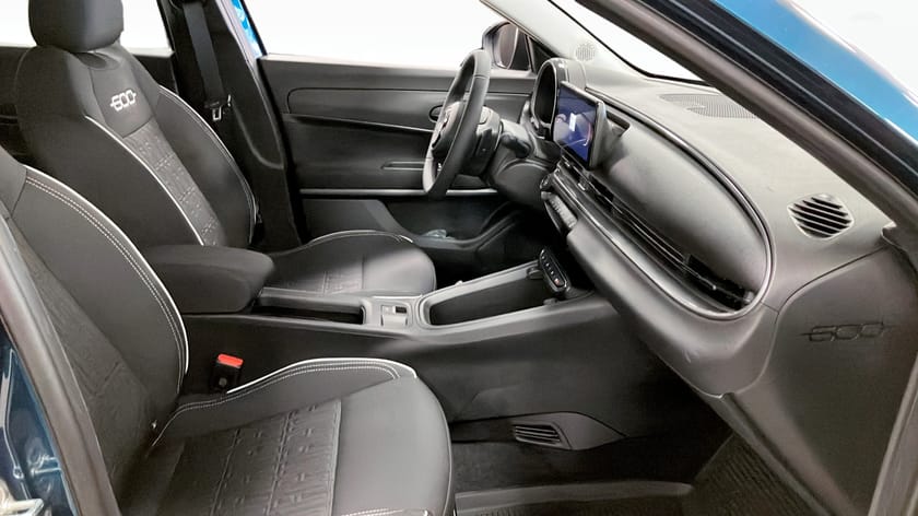 Bild 3 av Fiat 600 Hybrid Lounge 1.2 100 HK PL 2695:- /0% ränta+Vinterhjul
