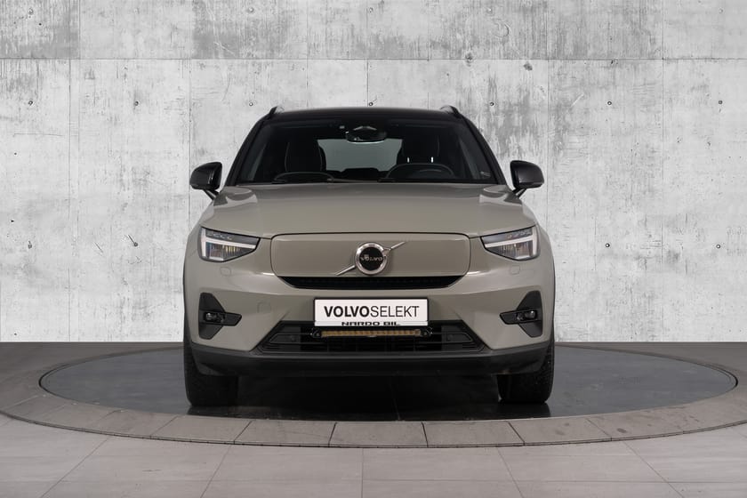 Bilde 4 av Volvo XC40 Recharge Twin motor Plus 408 hk. Varmepumpe/Krok/Oppv.ratt/20"/VOC