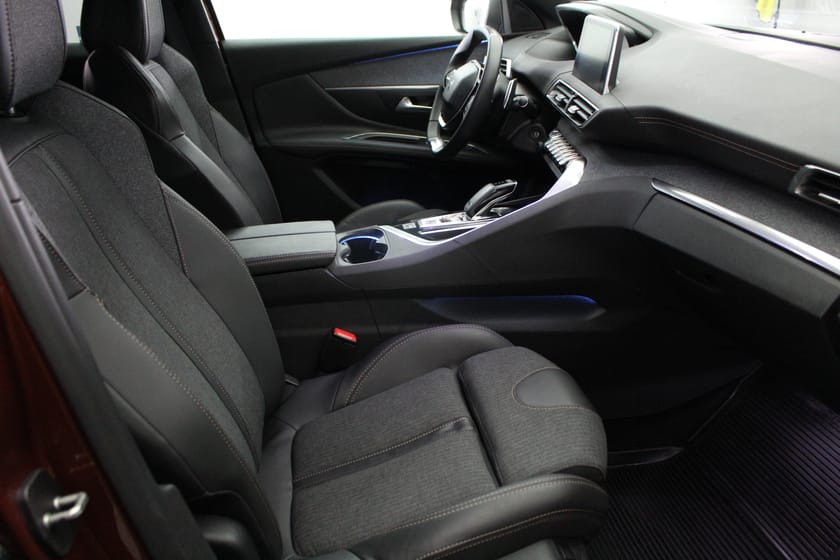 Bild 4 av Peugeot 3008 1.2 PureTech GT-LINE/ NY KAMREM/ LÅG SKATT