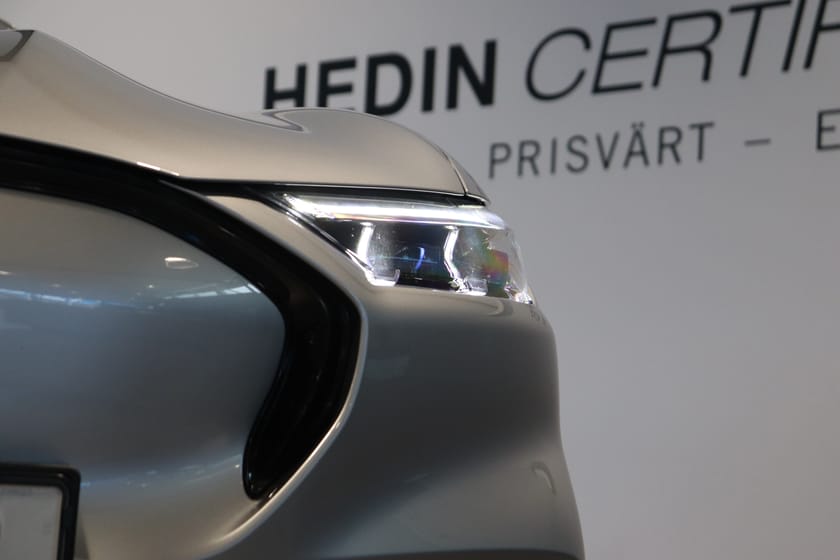 Bild 3 av Ford Mustang Mach-E Standard Range AWD 269Hk | Teknikpaket +