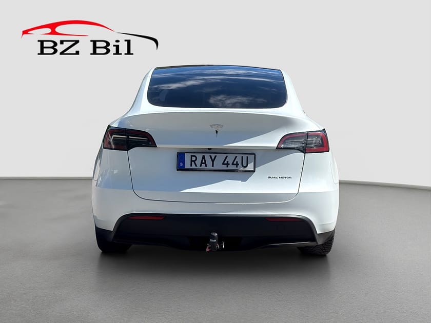 Bild 4 av Tesla Model Y Long Range AWD Autopilot Pano Drag Moms
