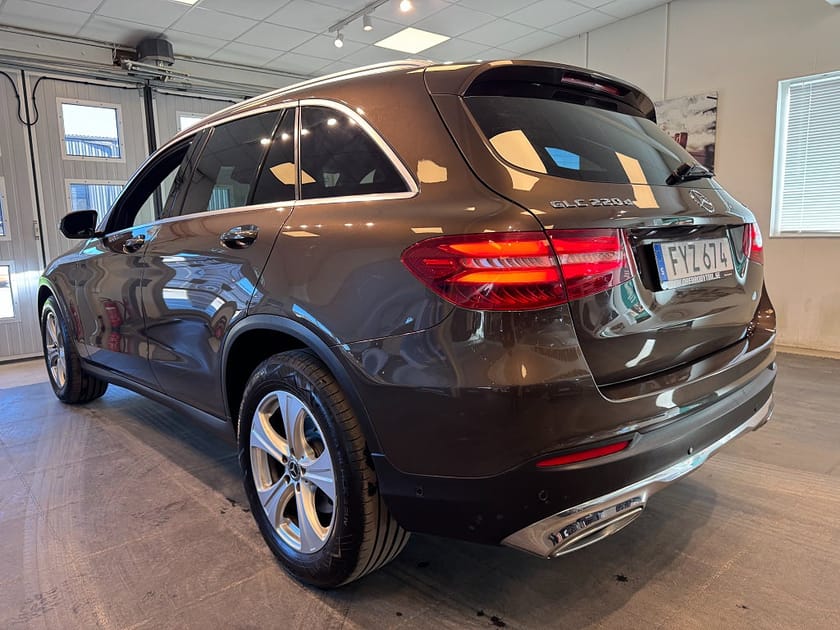 Bild 3 av Mercedes-Benz GLC 220 d 4MATIC 9G-Tronic Drag B-kamera Värmare Carplay