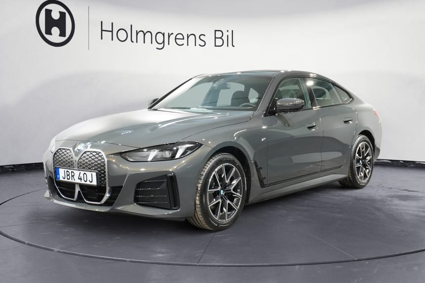 Bild 1 av BMW i4 eDrive40 Gran Coupé M Sport Business Ed Drag Aktiv Fartpilot