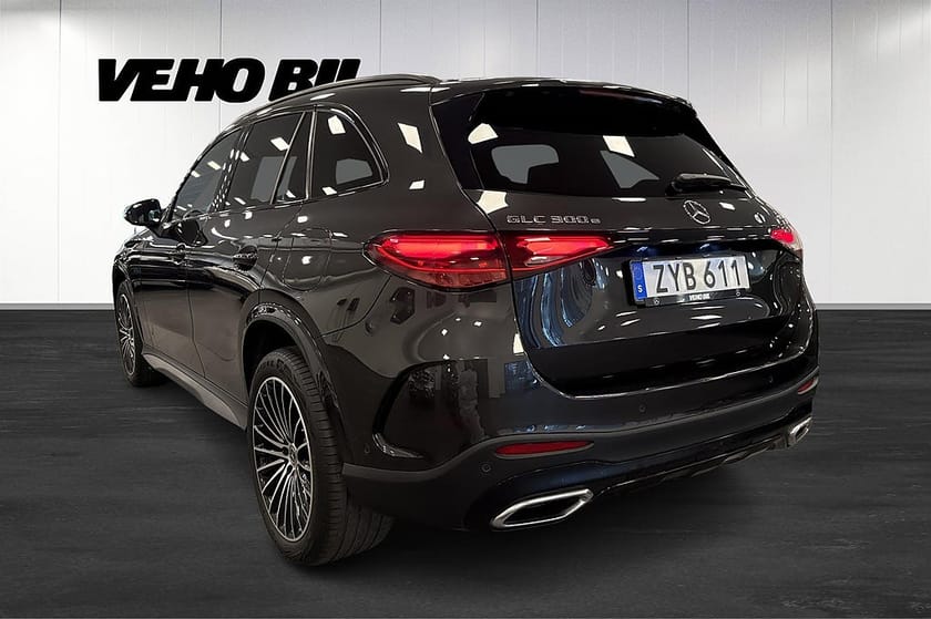 Bild 4 av Mercedes-Benz GLC 300 e 4MATIC AMG Drag Panorama Night Package Rattvärme