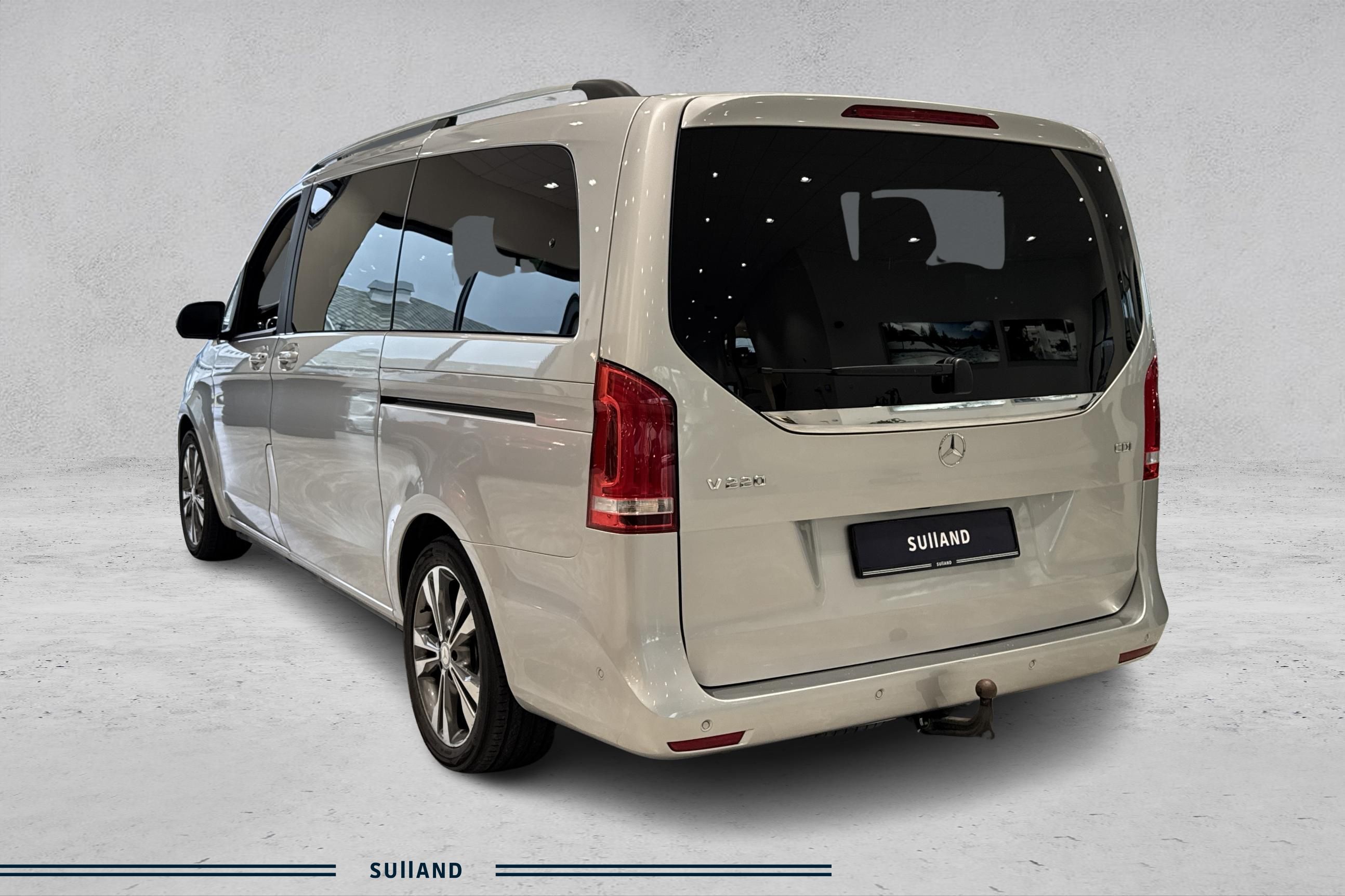 Thumnail bilde 2 av Mercedes-Benz V 220d 3.1t