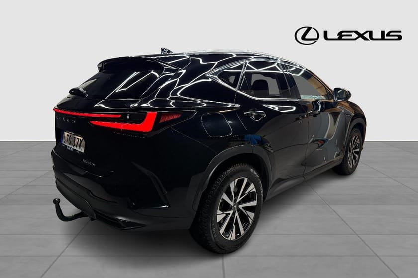 Bild 5 av Lexus NX 450h+ EXECUTIVE DRAG V-HJUL