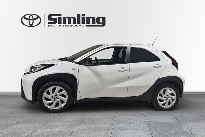 Bild 4 av Toyota Aygo X 1,0 VVT-i CVT Play Comfort & Style / Motorvärmare