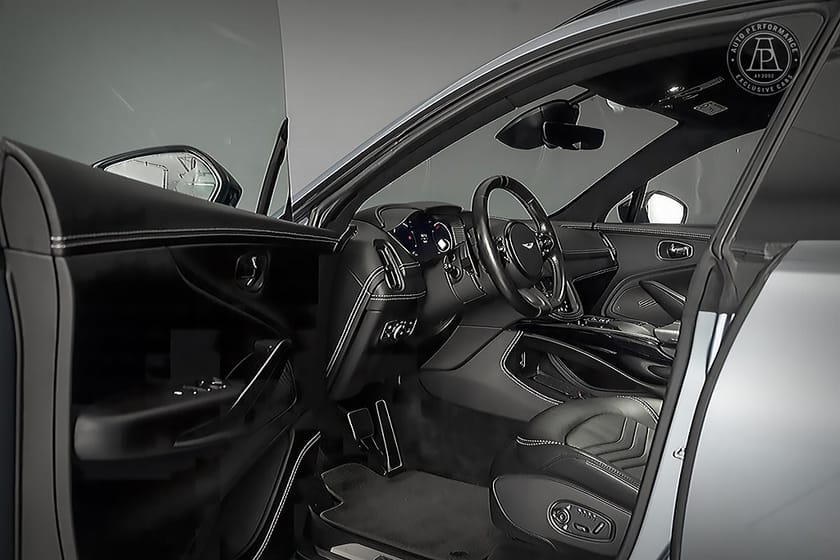 Bild 4 av Aston Martin DBX V8 550hk Obs! Spec. / Hemleverans /