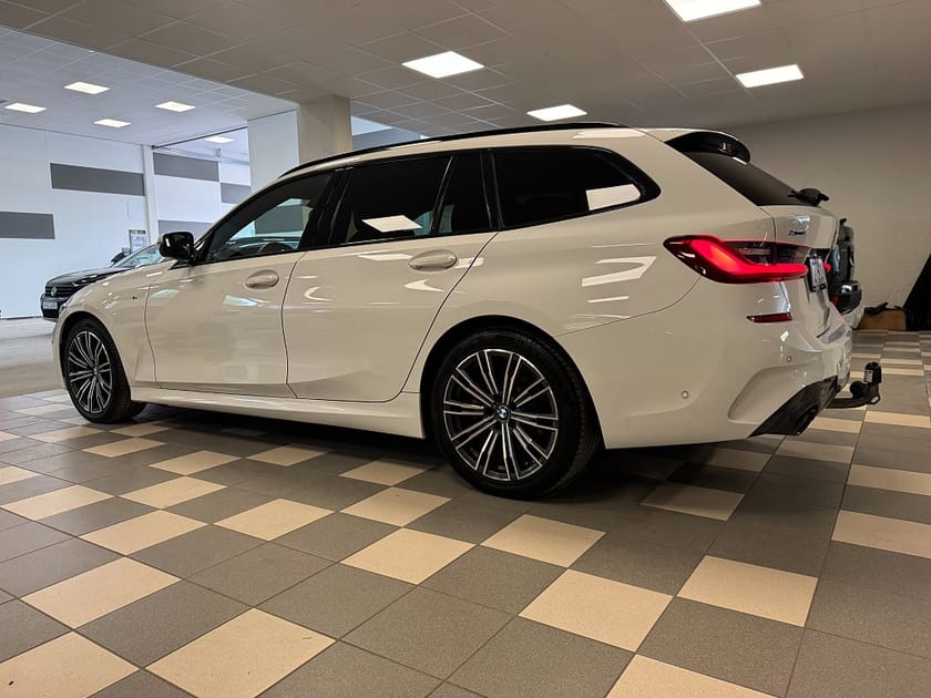 Bild 5 av BMW 320d xDrive Touring M-sport Cockpit Kam 360° Drag Navi