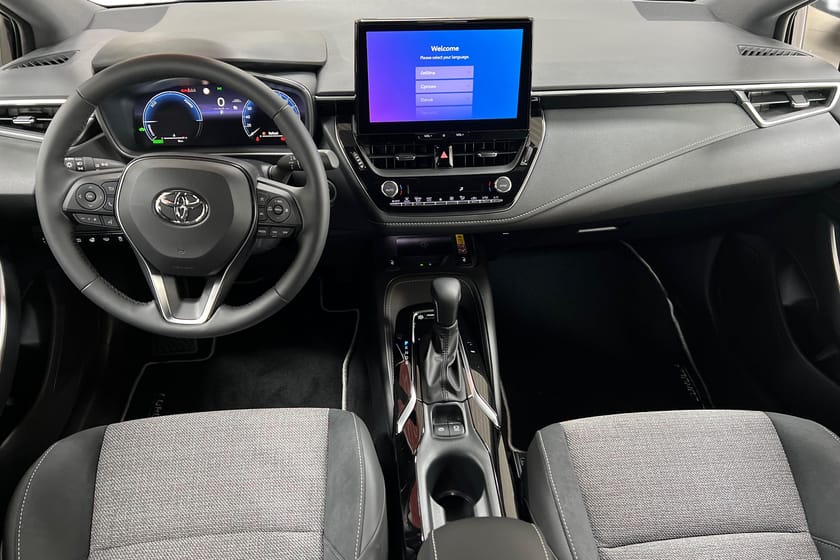 Bild 2 av Toyota COROLLA 1,8 HYBRID TOURING SPORTS STYLE 