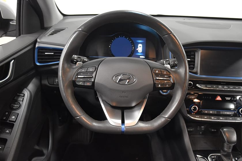 Bild 2 av Hyundai Ioniq Plug-in Premium Plus Inifinity Navi B-kam Rattvärme