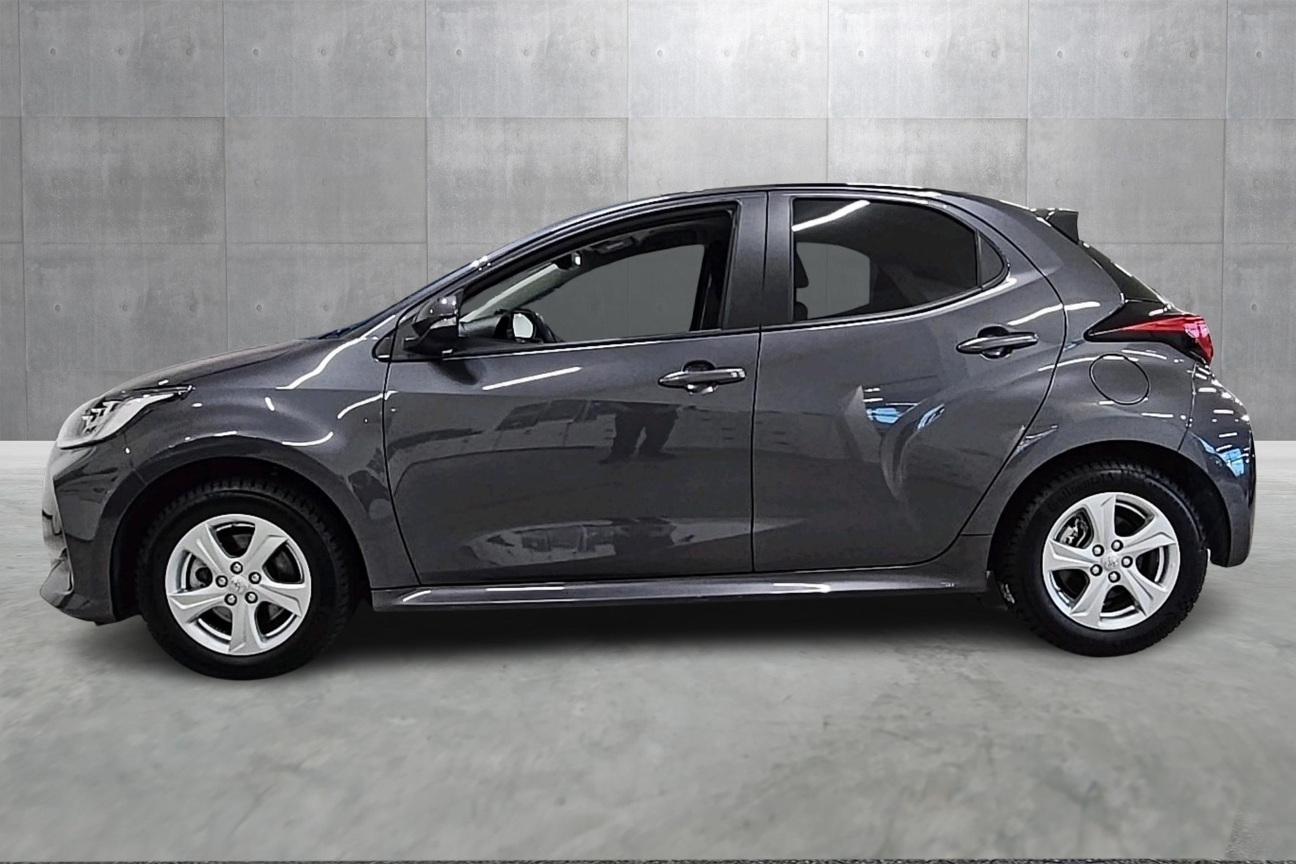 Thumnail bilde 1 av Toyota Yaris Hybrid 115