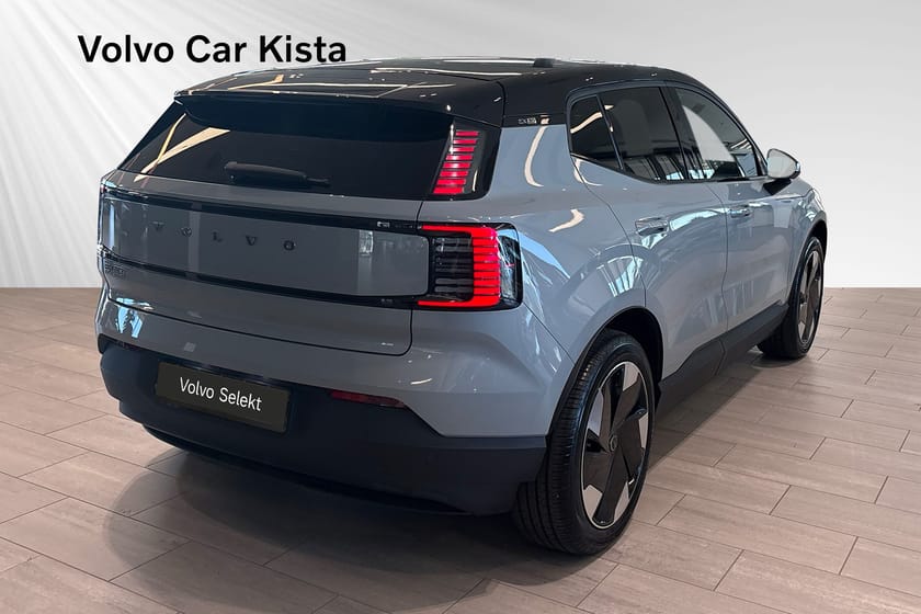 Bild 4 av Volvo EX30 Single Motor Extended Range Plus H/K B-Kamera