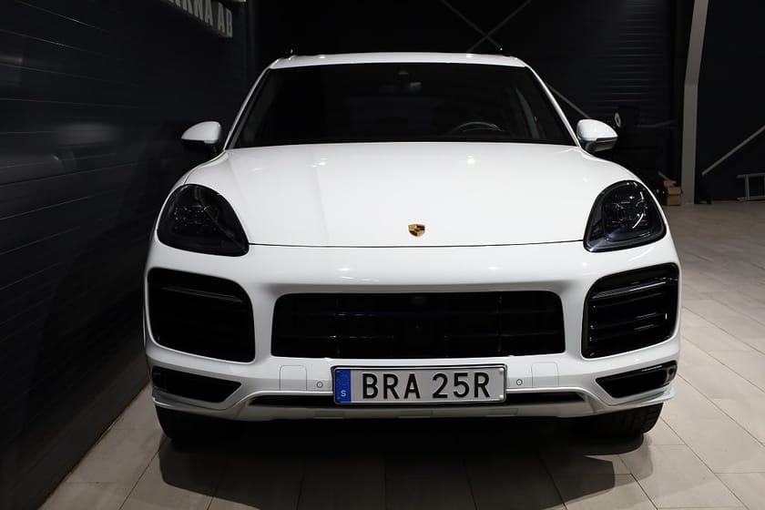 Bild 2 av Porsche Cayenne E-Hybrid Platinum Edition SportDesign 462hk