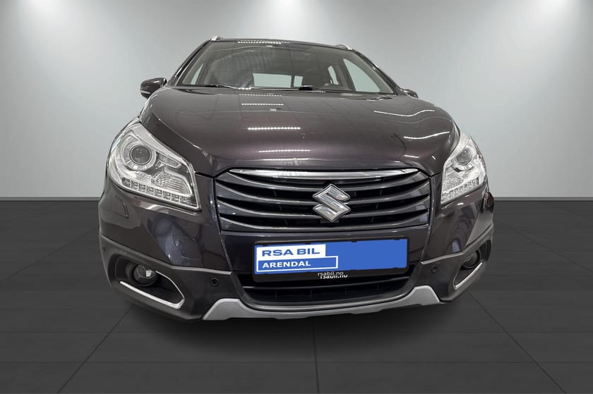 Bilde 2 av Suzuki SX4 S-Cross 1.6 Aut/ 4x4/ H.feste/ Cruisekontroll/ DAB ++