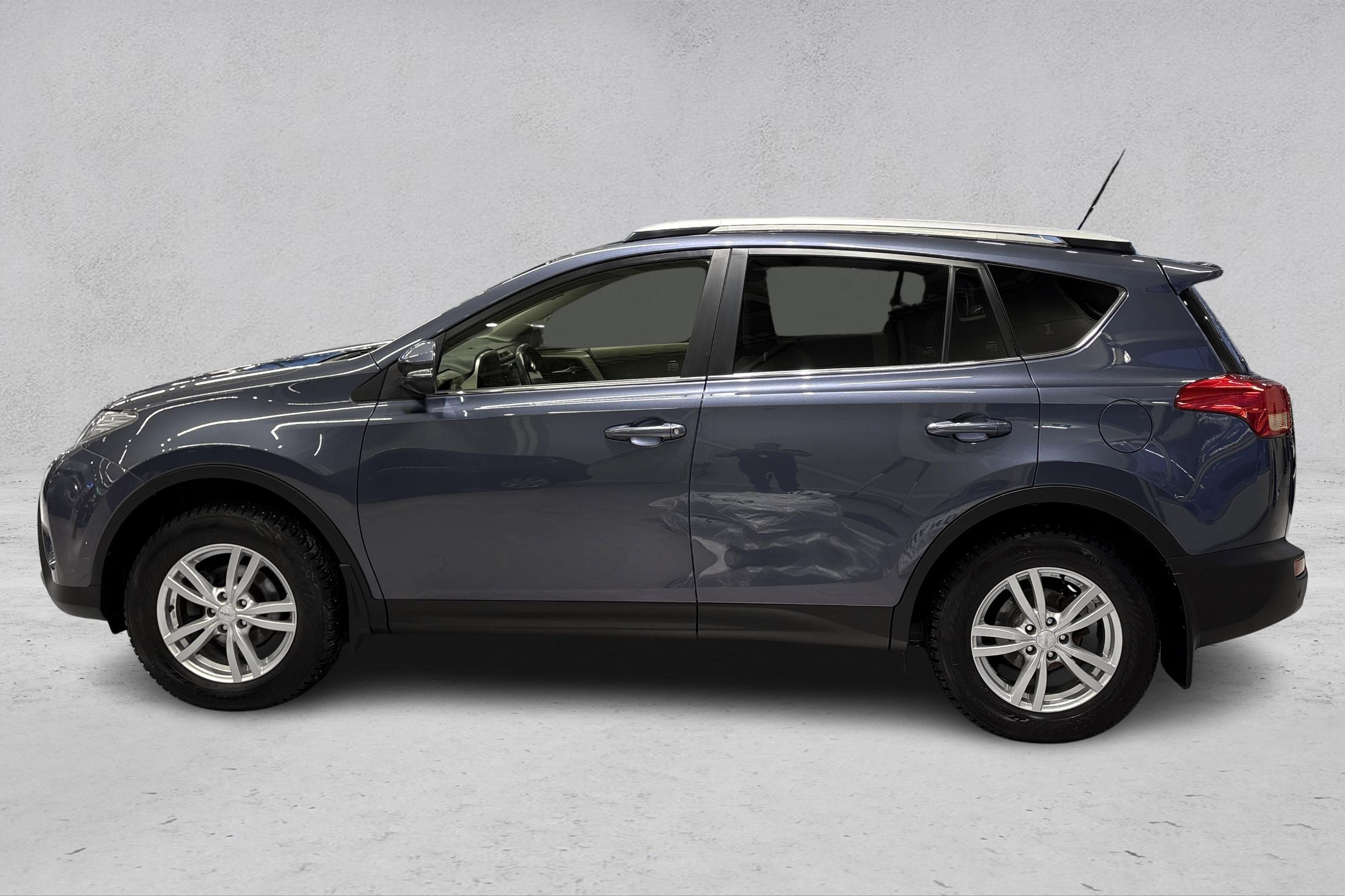 Thumnail bilde 1 av Toyota RAV4