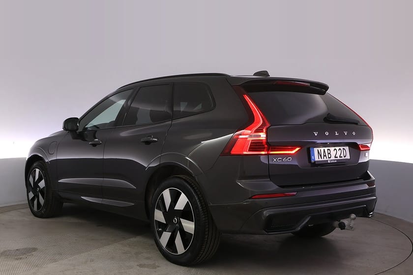 Bild 4 av Volvo XC60 Re T8 AWD Ultimate Dark Drag Pano HK BLIS HUD 360